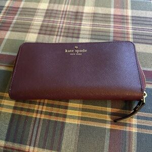 Kate Spade ziparound Wallet